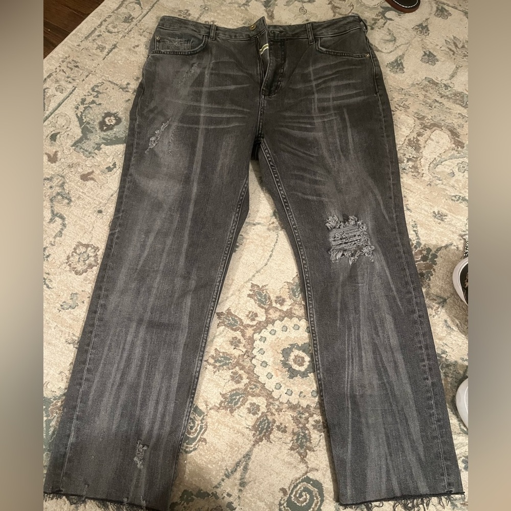 Pilcro black distressed jeans